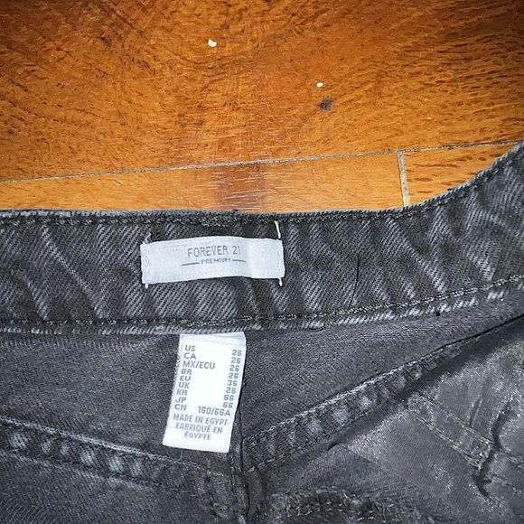 Size 26 Forever 21 high waisted black denim shorts with holes - Picture 3 of 3